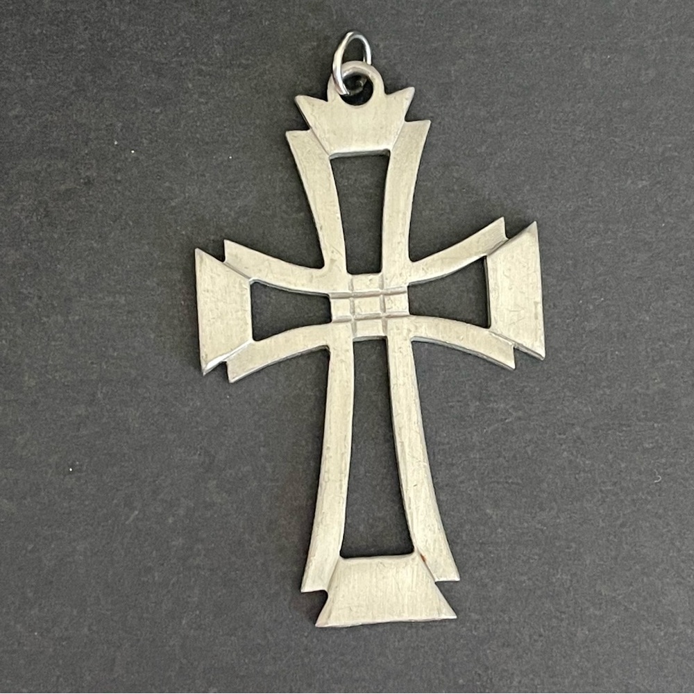 Kelly Waters Cross Pendant.